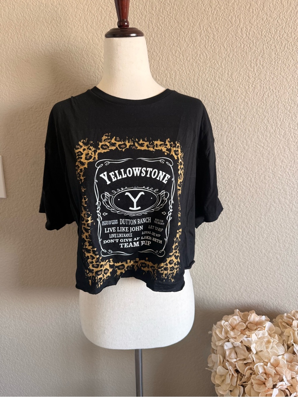 Yellowstone Graphic Crop Tee with Leopard Border - Black